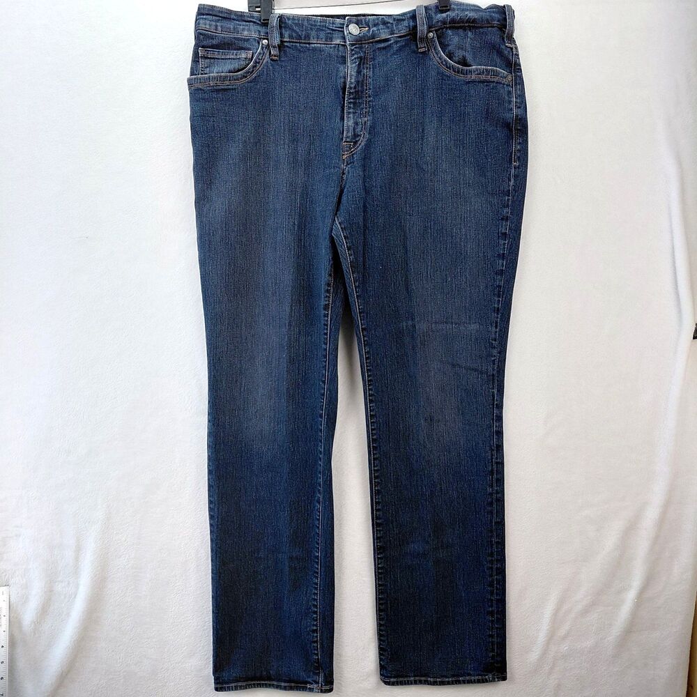 34 Heritage Charisma Jeans Men Size 42x34 Blue Comfort Rise Classic Straight Leg